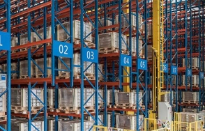 存放一吨重的货物货架需要设计多少承重呢？